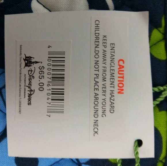 💕2 left! 💕Disney Mickey Vera Bradley mini bag - Picture 2 of 8